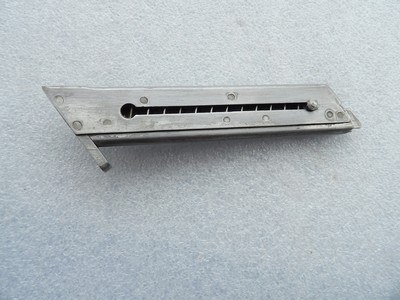 HIGH STANDARD MODELS 102-103-104 CAL. 22LR MAGAZINE CLIP NEEDS REPAIR - Image 1 of 8