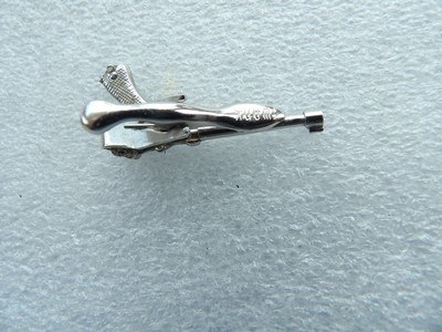 This vintage Swank jewelry set, likely sterling silver based on similar items. - Image 8 of 19
