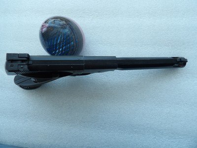 HIGH-STANDARD SUPERMATIC (FIRST MODEL) PISTOL IN VERY GOOD FACTORY CONDITION - Image 8 of 14