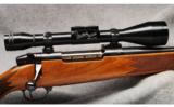 Weatherby Mark V .300 Wby Mag - 2 of 7