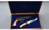 Smith and Wesson 19-3, Texas Ranger Commemorative - 5 of 5