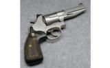 Smith & Wesson Model 686-6.357 Magnum - 1 of 4