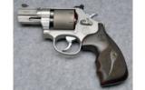Smith & Wesson ~ 986 ~ 9mm - 2 of 4