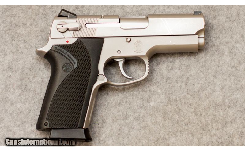 Smith-and-Wesson-4516-1-45-ACP_101263771_70879_270D3BD78885F853.jpg