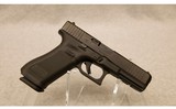 Glock ~ 17 Gen 5 ~ 9 mm - 1 of 2