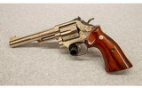 Smith & Wesson ~ Model 19-5 ~ .357 Magnum - 2 of 4