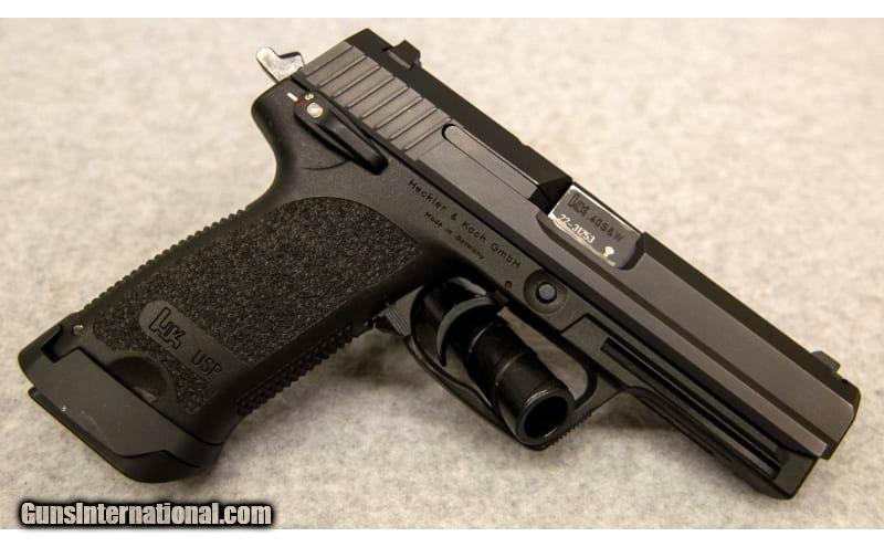 Heckler & Koch ~ USP 40 ~ .40 S&W