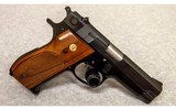 Smith & Wesson ~ 39-2 ~ 9 mm - 1 of 4