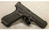 Glock ~ 17M ~ 9 mm - 1 of 2