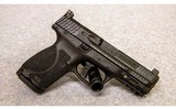 Smith & Wesson ~ M&P 9 M2.0 ~ 9 mm - 1 of 2