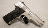 Smith & Wesson ~ 4043 ~ .40 S&W - 1 of 2