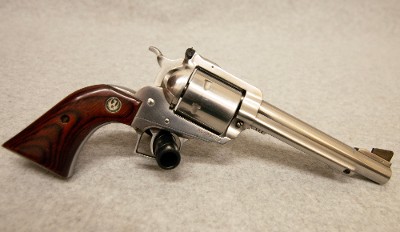 Ruger ~ New Model Super Blackhawk ~ .44 Mag - Image 1 of 2