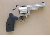 Smith & Wesson Model 69 Combat Magnum, Cal. .44 Magnum
NEW IN THE BOX
- 3 of 3