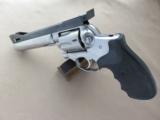 Custom Ruger Speed Six Competition Target Pistol by the Revolver MASTER Bill Davis
SOLD - 21 of 21
