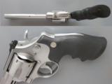  Smith & Wesson Model 629 "Classic", Cal. .44 Magnum, Pre-Action Lock, 6 1/2 Inch Barrel, Stainless Steel
SOLD - 4 of 5