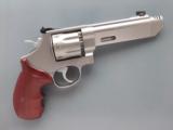 Smith & Wesson Model 627 Performance Center, Cal. .357 Magnum
SOLD - 3 of 10