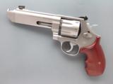 Smith & Wesson Model 627 Performance Center, Cal. .357 Magnum
SOLD - 8 of 10