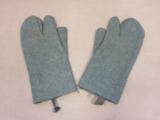 WWII German Winter Mitts with Trigger Finger & Thumb, World War 2, German Military - 1 of 7