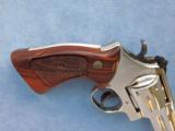 Smith & Wesson Model 27, Cal. .357 Magnum, 6 Inch Nickel
- 6 of 9