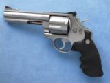 Smith & Wesson Model 629-4
Classic, Cal. .44 Magnum, 5 Inch Heavy Barrel, Stainless 629 - 8 of 11