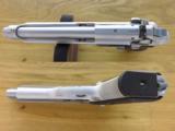 Beretta
Model 92FS INOX, Cal. 9mm, Stainless - 5 of 8