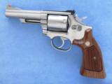 Smith & Wesson Model 66 Combat Magnum, Cal. .357 Magnum, 4 Inch Barrel, Stainless - 1 of 6