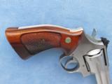 Smith & Wesson Model 686 Distinguished Combat Magnum, Cal. .357 Magnum, 6 Inch Barrel, Patridge Target Front Sight - 5 of 8