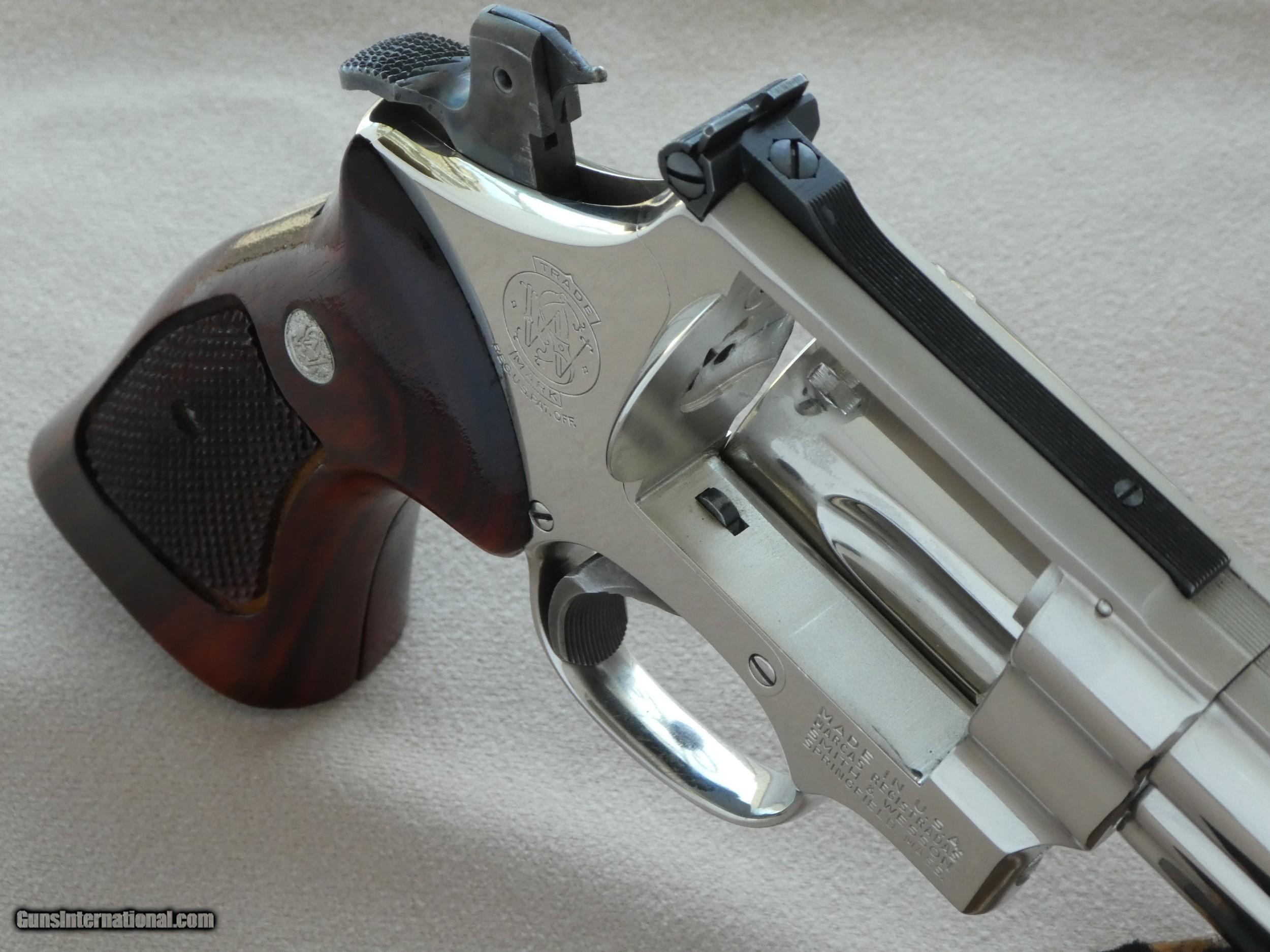 Smith & Wesson Model 29-2 44 Magnum Nickel 6-1/2 Smith & Wesson Model 29-2 44 Magnum Nickel 6-1/2