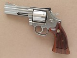 Smith & Wesson Model 686 Distinguished Combat Magnum, Cal. .357 Magnum, 4 Inch Barrel, Stainless Steel - 8 of 9