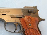 LNIB Smith & Wesson Performance Center Model 952-1 9MM Target Pistol **MFG. 2003** SOLD - 6 of 18