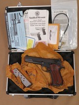 LNIB Smith & Wesson Performance Center Model 952-1 9MM Target Pistol **MFG. 2003** SOLD - 3 of 18