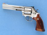 Smith & Wesson Model 586 Distinguished Combat Magnum, Cal. .357 Magnum, Nickel SOLD - 1 of 9