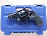 Smith & Wesson Model 327 Night Guard chambered in .357 Magnum w/ 2.5" Barrel ** Rare & Original Box !! **