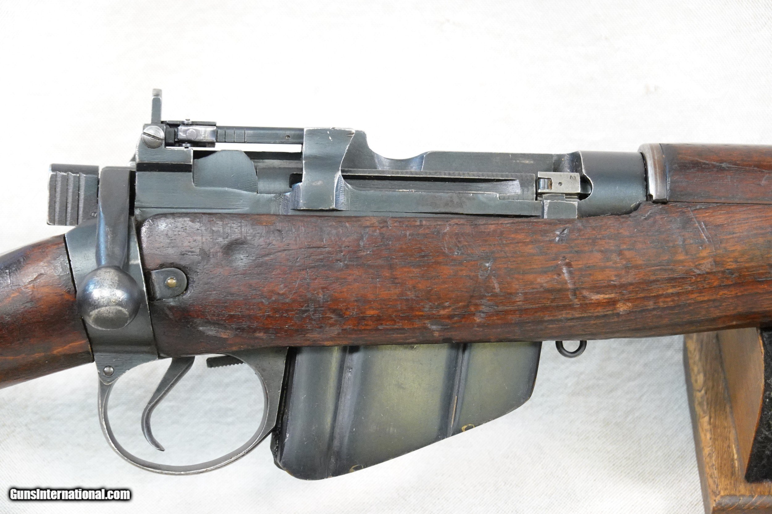 Long Branch Enfield No.4 Mk1* (T) Canadian Sniper .303 Bolt Action Rifle  MFD 1945 C&R & Wood Case