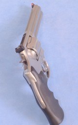 ** SOLD ** Smith & Wesson Model 686-6 Double Action Revolver in .357 Magnum **Excellent Condition - Very Lightly Used** - 5 of 15
