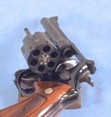 ** SOLD ** Smith & Wesson Model 27-2 Revolver in .357 Magnum **Pinned Barrel - Mfg 1976 - Outstanding Model 27 - Presentation Box** - 15 of 19