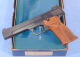 ***SOLD***Smith & Wesson Model 41 Semi Auto Target Pistol in .22 LR **Mfg 1981 - Excellent Condition - Classic Target Pistol** - 1 of 12