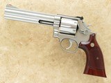 Smith & Wesson Model 686 Distinguished Combat Magnum, Cal. .357 Magnum, 6 Inch Barrel - 1 of 10