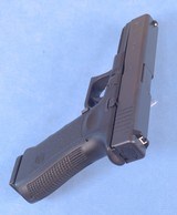 Glock G22 Gen 3 Semi Auto Pistol Chambered in .40 SW Caliber **Very Good Condition - All Original - 2 Mags** - 4 of 16