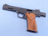 **SOLD**Smith & Wesson Model 41 Semi Auto Target Pistol in .22 LR **Excellent Condition - Classic Target Pistol - Box and Papers** - 20 of 22