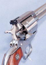 Ruger Super Blackhawk Single Action Revolver in .44 Magnum Caliber **Big Boy Gun - Nice Shape - Stainless** - 17 of 25