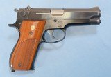 Smith & Wesson Model 39-2 Semi Auto Pistol in 9mm **Minty - 1st Gen Semi Auto** - 3 of 22