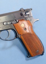 Smith & Wesson Model 39-2 Semi Auto Pistol in 9mm **Minty - 1st Gen Semi Auto** - 20 of 22
