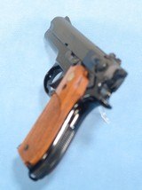 Smith & Wesson Model 39-2 Semi Auto Pistol in 9mm **Minty - 1st Gen Semi Auto** - 7 of 22