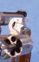 ***SOLD***Smith & Wesson Model 66-3 Stainless Steel Revolver in .357 Magnum **Mfg 1993 - 2.5