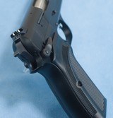 Browning Hi Power Pistol in .40 S&W Caliber **Mfg 1994 - Scarce Caliber** - 6 of 19