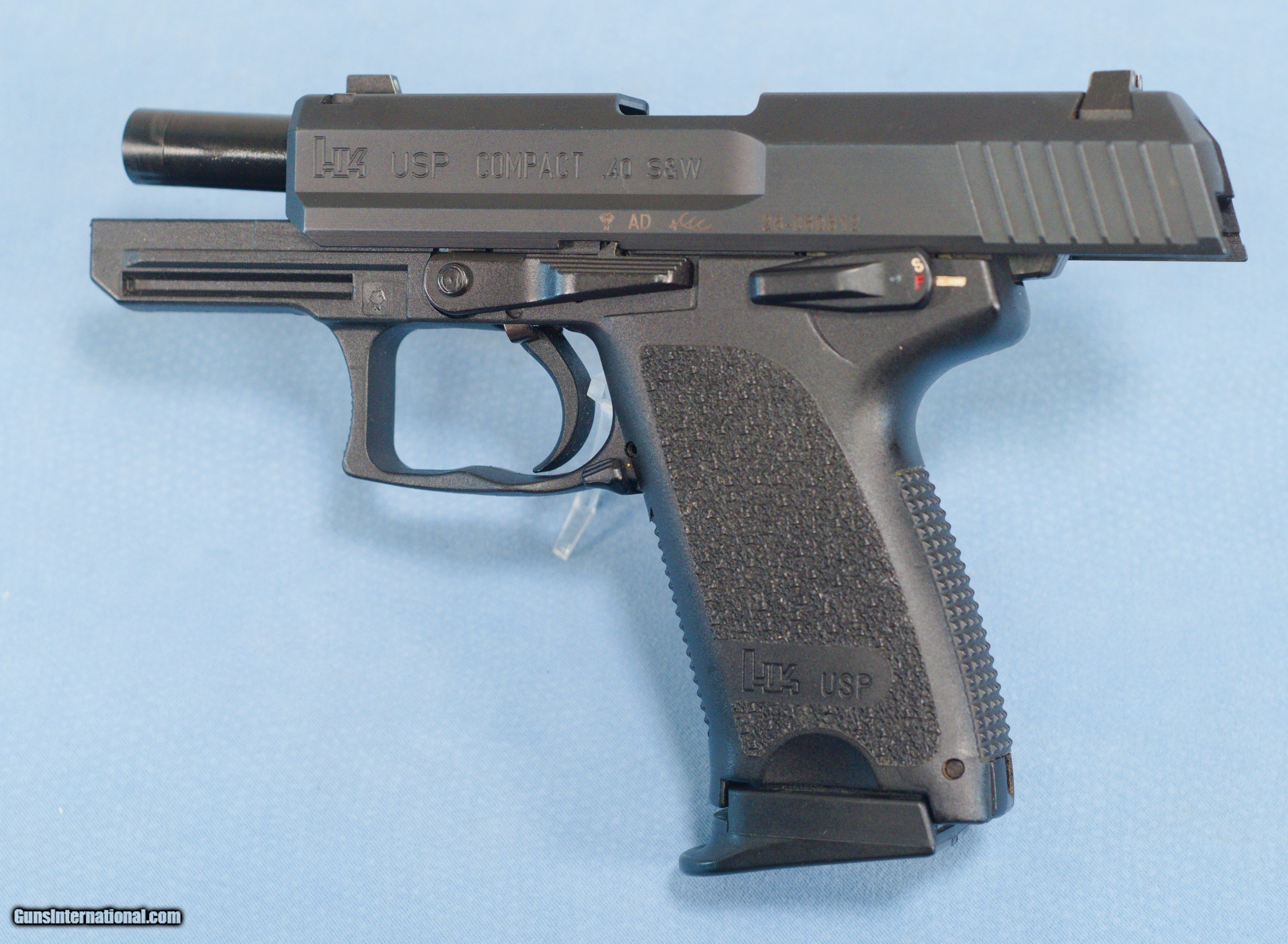 Heckler & Koch USP Compact Pistol in .40 S&W Caliber **Mfg 2003