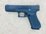GEN 5 GLOCK 17 WITH BOX, 3 MAGS AND ALL ACCESSORIES INCLUDING NIGHT SIGHTS - 2 of 12