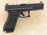 Glock Model 22, 2nd Gen., Cal. .40 S&W - 2 of 11