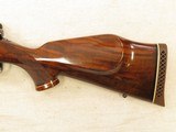 **SOLD** Weatherby Mark V, Cal. .257 Weatherby Magnum, Beautiful Wood - 8 of 17